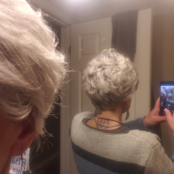 Wig Never worn - Picture 4 of 7